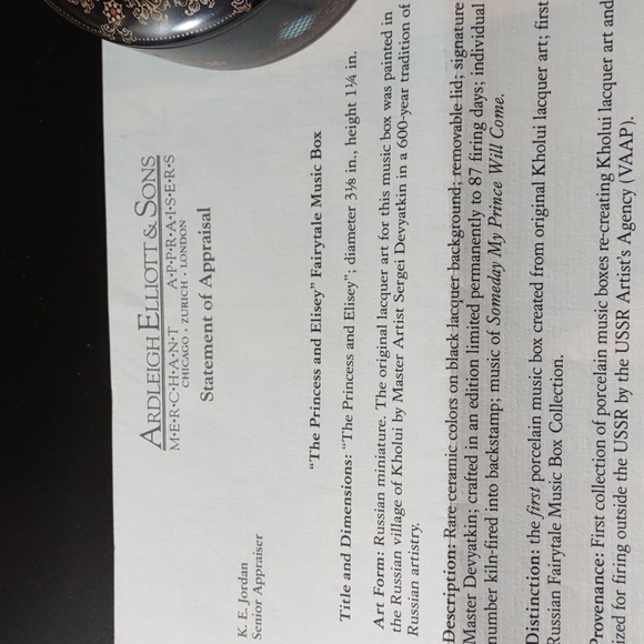 Vintage Porcelain Music Box - Picture 6 of 8